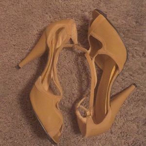 Leather tan heels with strap